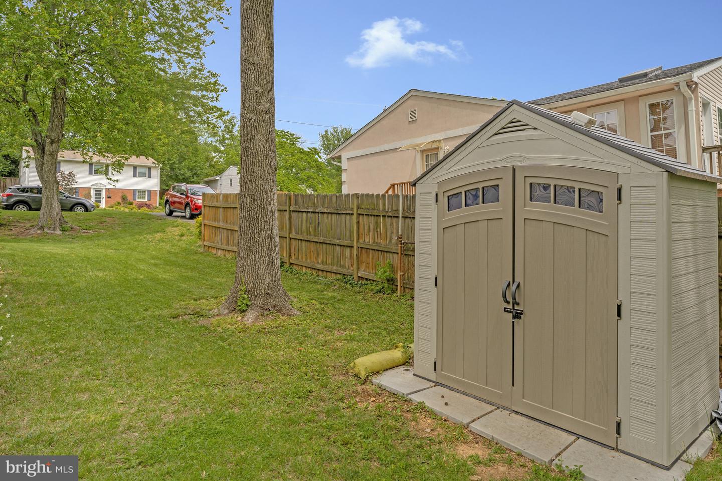 4613 TIPTON LN, ALEXANDRIA, Virginia 22310, 5 Bedrooms Bedrooms, ,2 BathroomsBathrooms,Residential,For sale,4613 TIPTON LN,VAFX2240572 MLS # VAFX2240572