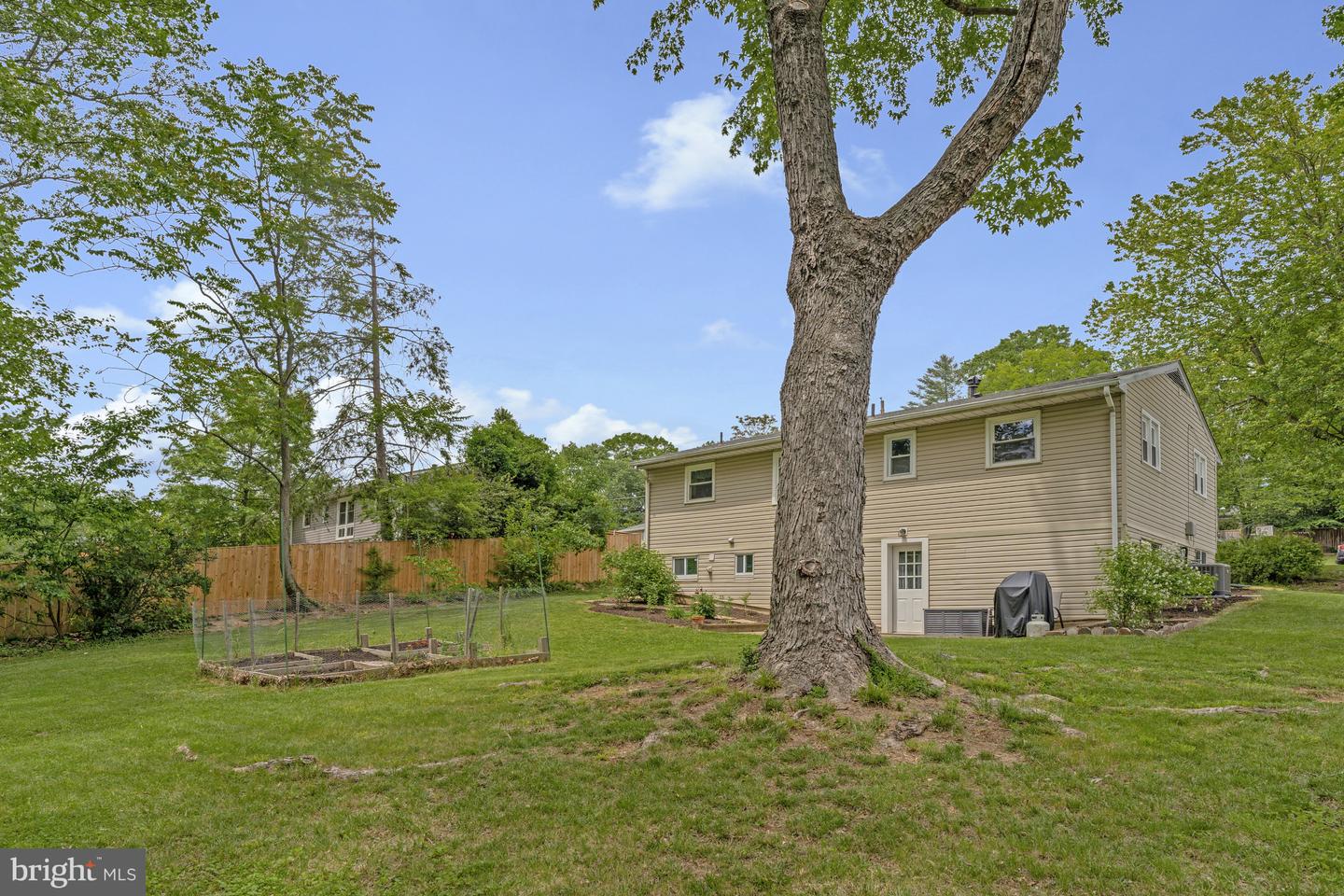 4613 TIPTON LN, ALEXANDRIA, Virginia 22310, 5 Bedrooms Bedrooms, ,2 BathroomsBathrooms,Residential,For sale,4613 TIPTON LN,VAFX2240572 MLS # VAFX2240572