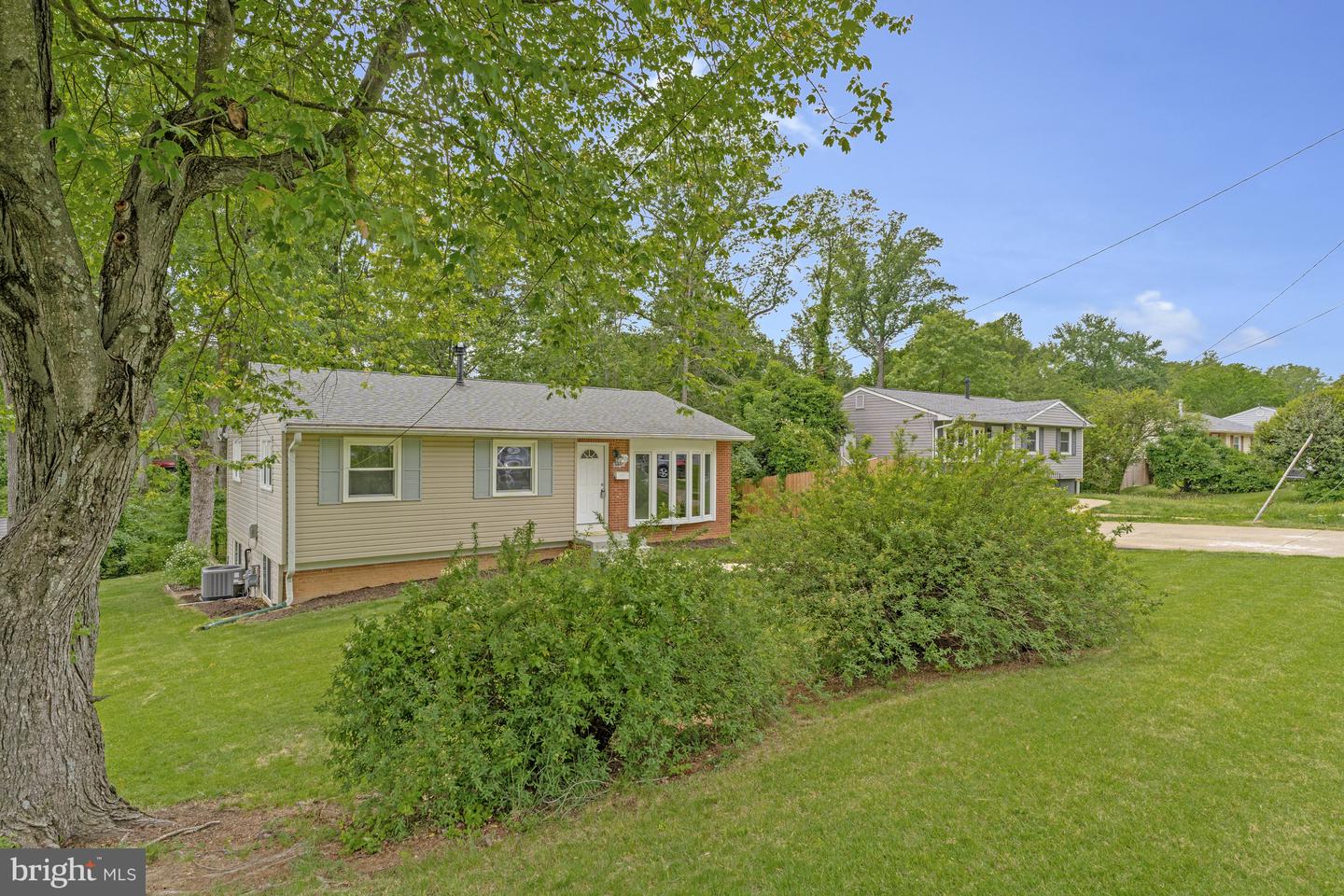 4613 TIPTON LN, ALEXANDRIA, Virginia 22310, 5 Bedrooms Bedrooms, ,2 BathroomsBathrooms,Residential,For sale,4613 TIPTON LN,VAFX2240572 MLS # VAFX2240572