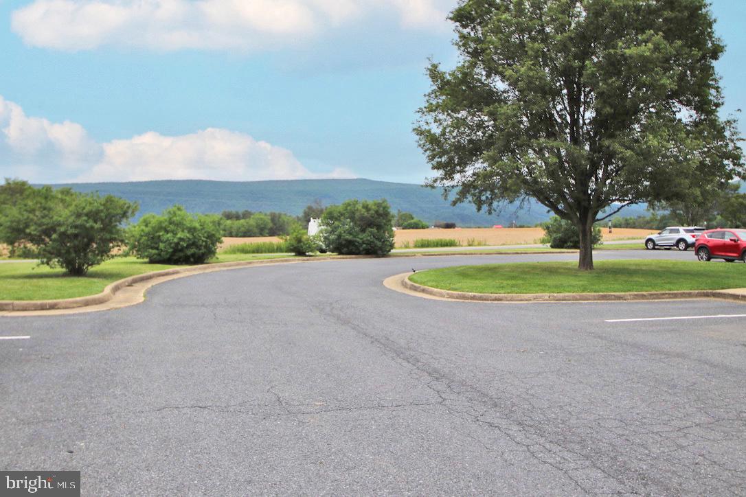 1282-A12 OX RD, WOODSTOCK, Virginia 22664, 2 Bedrooms Bedrooms, ,2 BathroomsBathrooms,Residential,For sale,1282-A12 OX RD,VASH2011442 MLS # VASH2011442