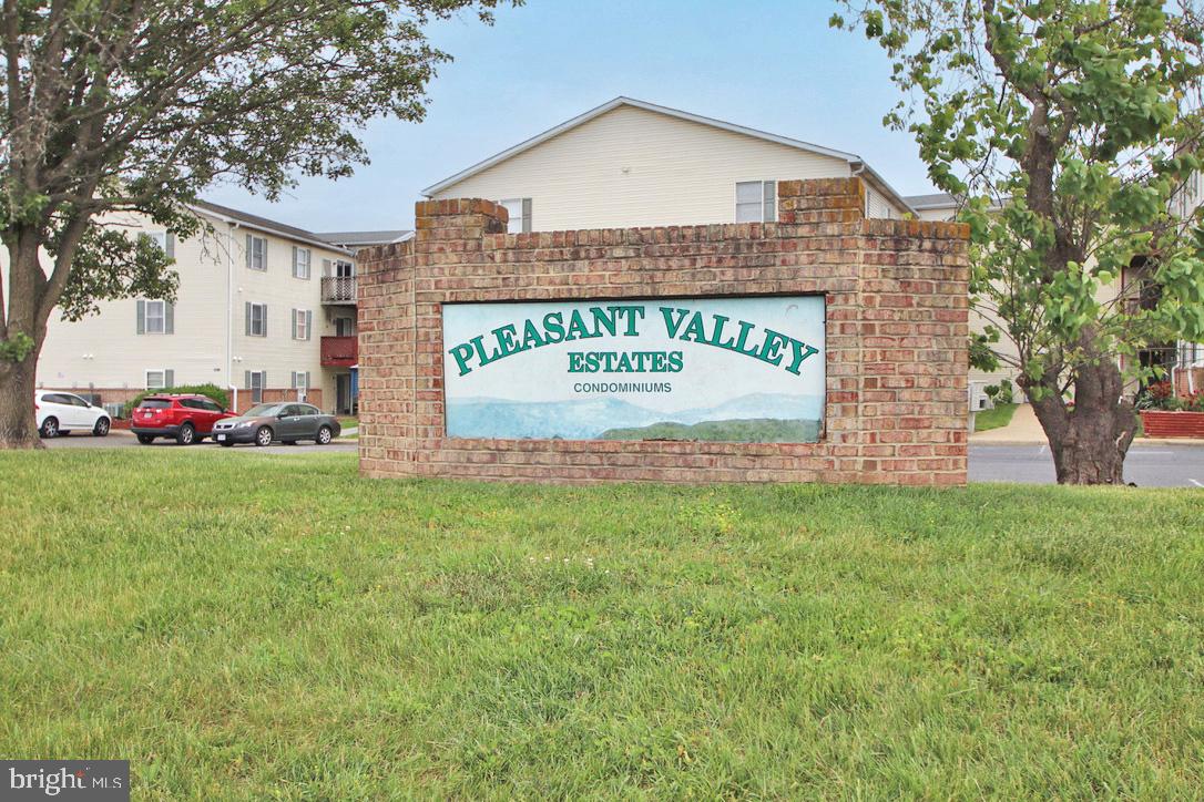 1282-A12 OX RD, WOODSTOCK, Virginia 22664, 2 Bedrooms Bedrooms, ,2 BathroomsBathrooms,Residential,For sale,1282-A12 OX RD,VASH2011442 MLS # VASH2011442