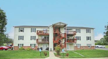 1282-A12 OX RD, WOODSTOCK, Virginia 22664, 2 Bedrooms Bedrooms, ,2 BathroomsBathrooms,Residential,For sale,1282-A12 OX RD,VASH2011442 MLS # VASH2011442