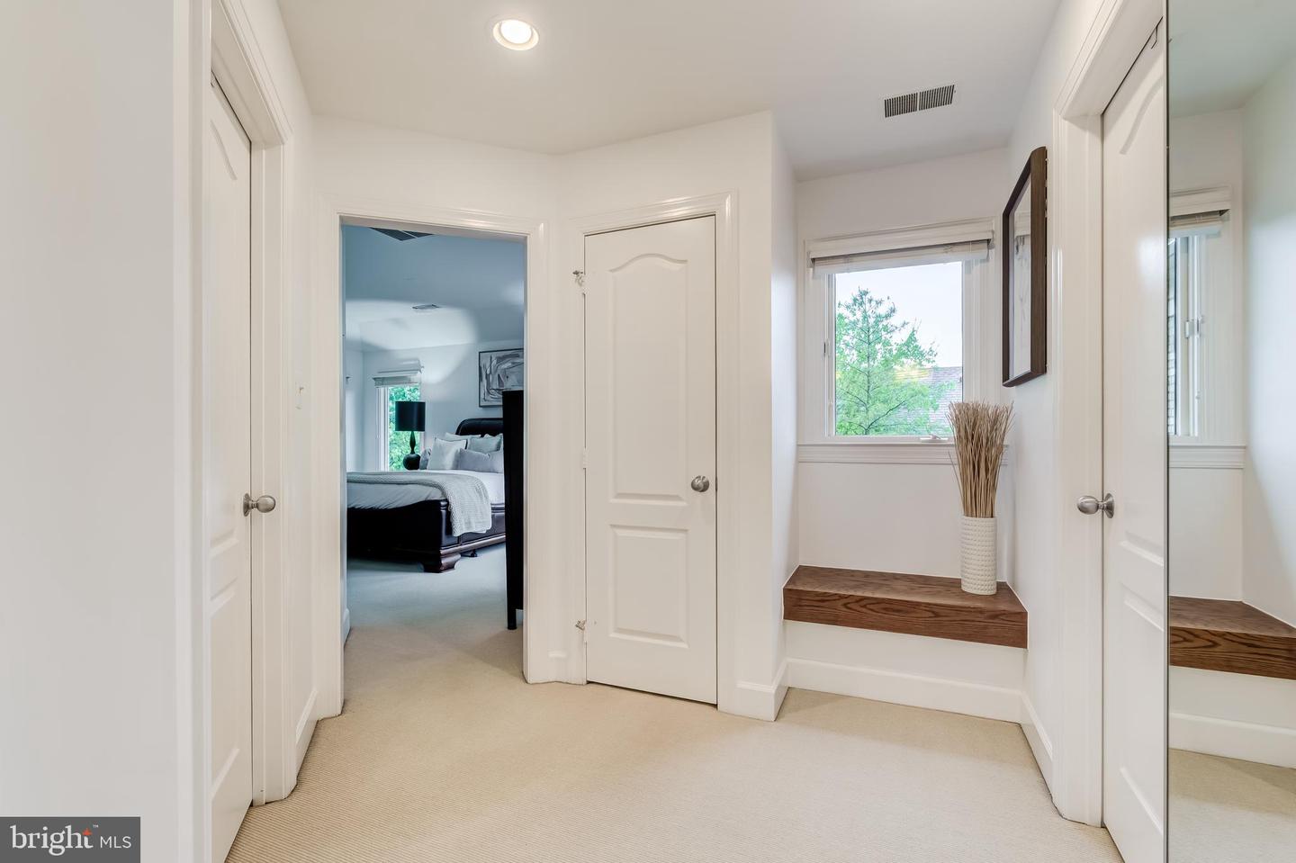 23004 MINERVA DR, BRAMBLETON, Virginia 20148, 4 Bedrooms Bedrooms, ,4 BathroomsBathrooms,Residential,For sale,23004 MINERVA DR,VALO2096310 MLS # VALO2096310