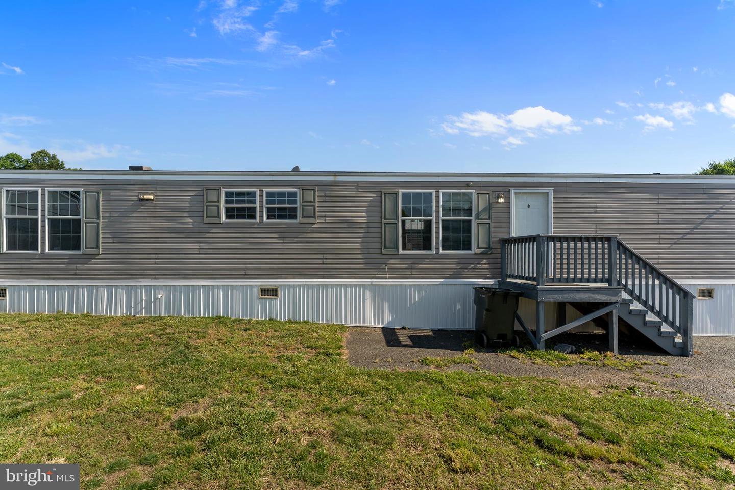 112 CLIFF CIRCLE, STAFFORD, Virginia 22556, 3 Bedrooms Bedrooms, ,2 BathroomsBathrooms,Residential,For sale,112 CLIFF CIRCLE,VAST2038792 MLS # VAST2038792
