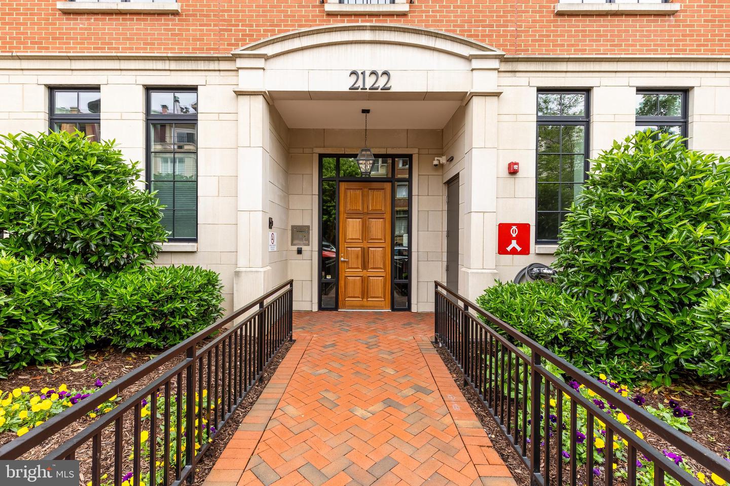 2122 N ST NW #1, WASHINGTON, District Of Columbia 20037, 1 Bedroom Bedrooms, ,1 BathroomBathrooms,Residential,For sale,2122 N ST NW #1,DCDC2200524 MLS # DCDC2200524