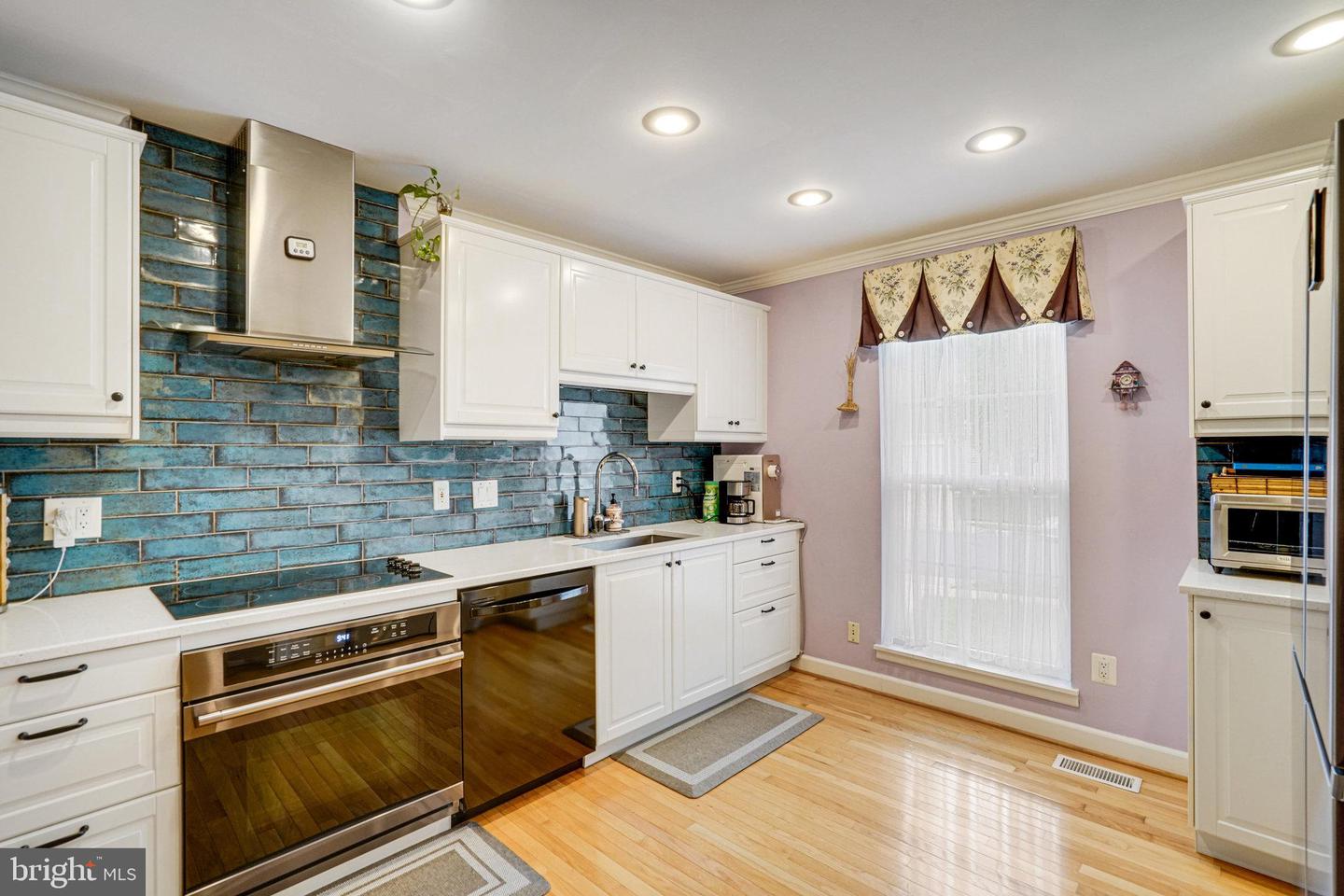 5941 POWELLS LANDING RD, BURKE, Virginia 22015, 3 Bedrooms Bedrooms, ,3 BathroomsBathrooms,Residential,For sale,5941 POWELLS LANDING RD,VAFX2240808 MLS # VAFX2240808