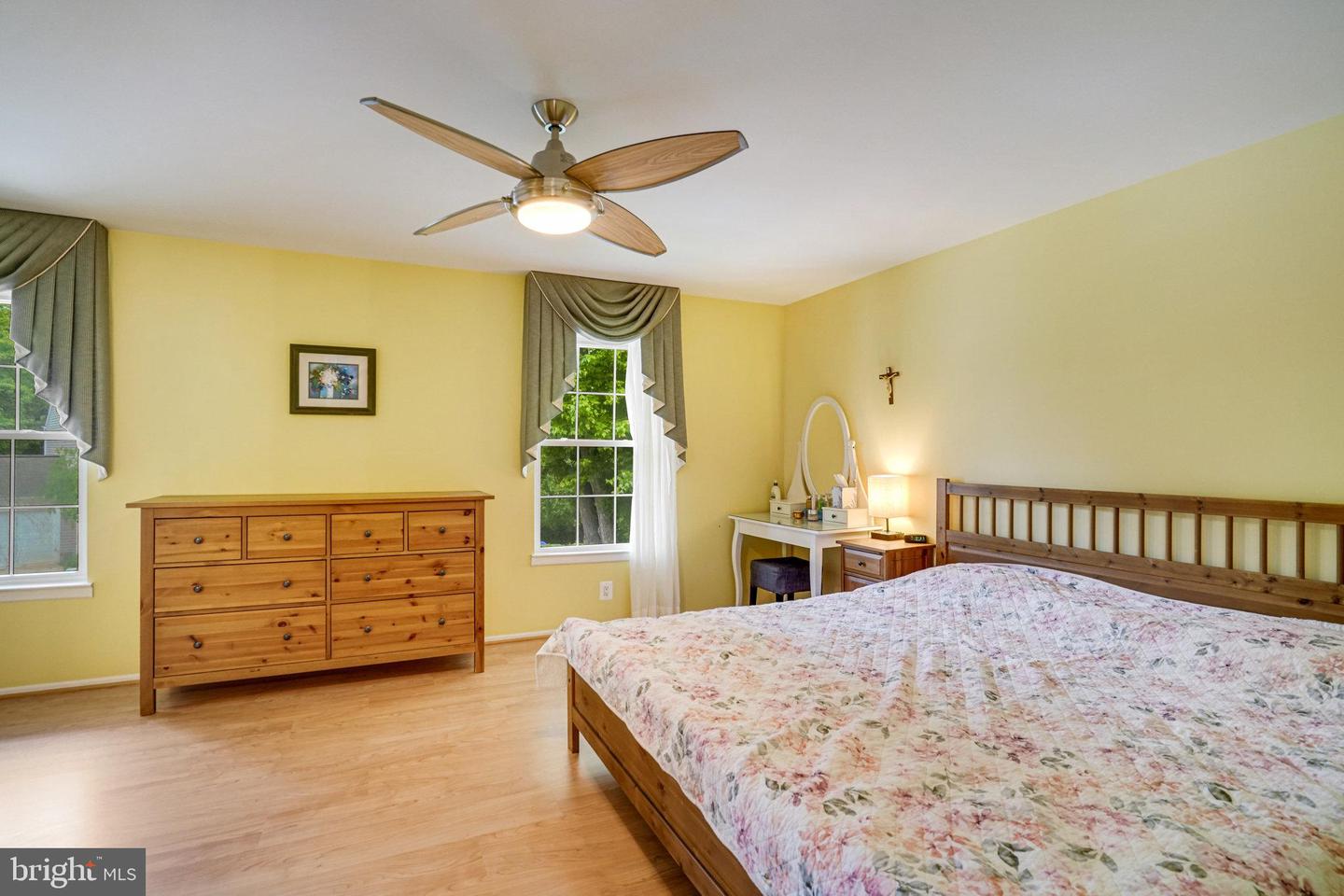 5941 POWELLS LANDING RD, BURKE, Virginia 22015, 3 Bedrooms Bedrooms, ,3 BathroomsBathrooms,Residential,For sale,5941 POWELLS LANDING RD,VAFX2240808 MLS # VAFX2240808