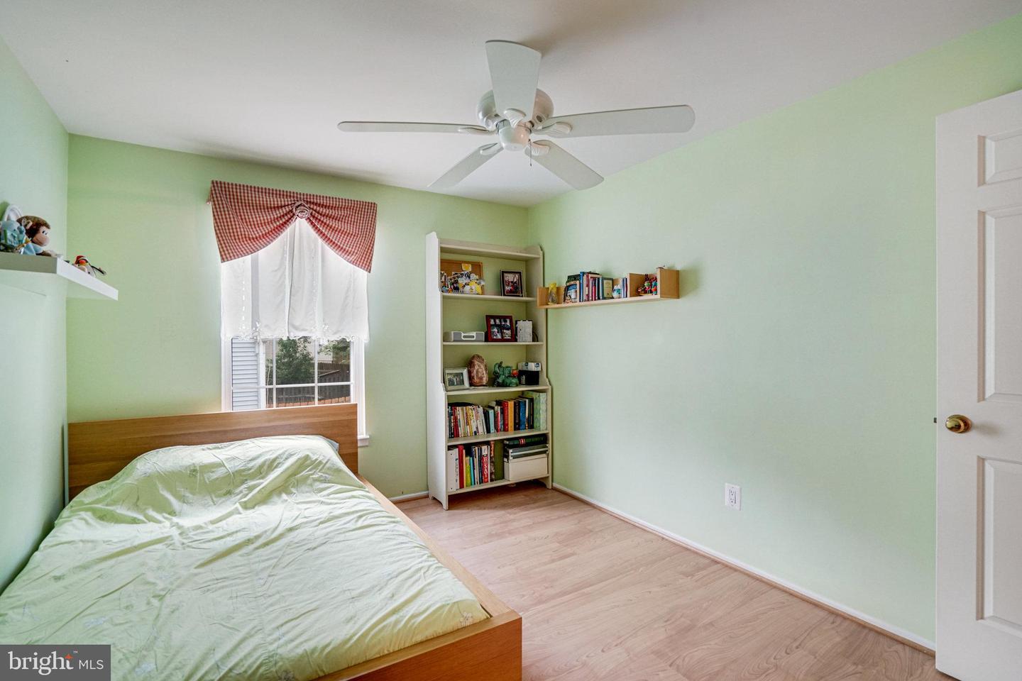 5941 POWELLS LANDING RD, BURKE, Virginia 22015, 3 Bedrooms Bedrooms, ,3 BathroomsBathrooms,Residential,For sale,5941 POWELLS LANDING RD,VAFX2240808 MLS # VAFX2240808