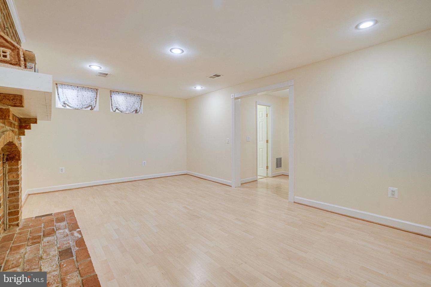 5941 POWELLS LANDING RD, BURKE, Virginia 22015, 3 Bedrooms Bedrooms, ,3 BathroomsBathrooms,Residential,For sale,5941 POWELLS LANDING RD,VAFX2240808 MLS # VAFX2240808