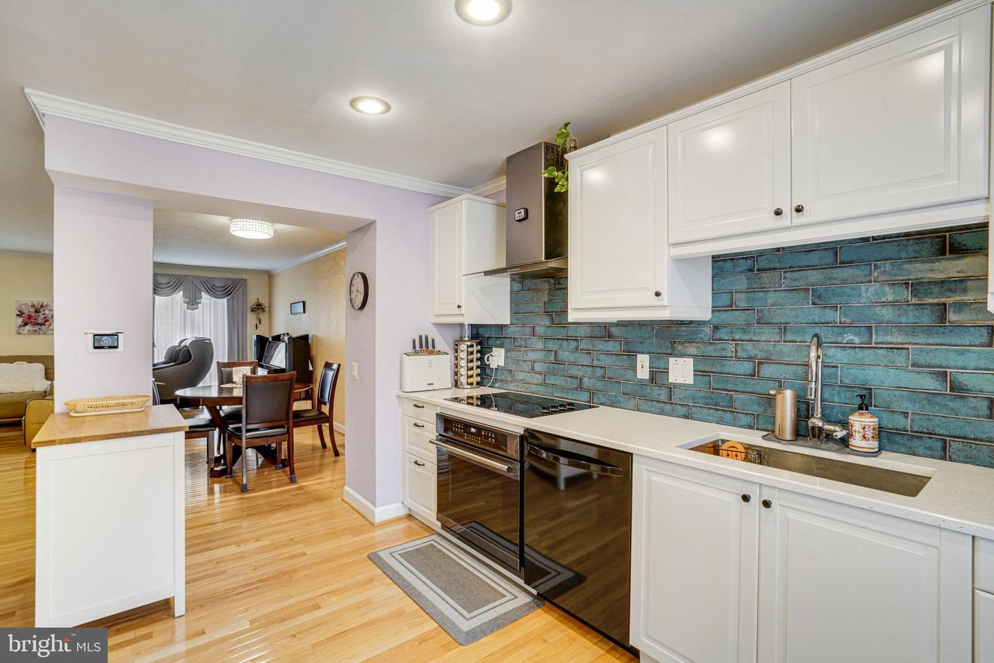 5941 POWELLS LANDING RD, BURKE, Virginia 22015, 3 Bedrooms Bedrooms, ,3 BathroomsBathrooms,Residential,For sale,5941 POWELLS LANDING RD,VAFX2240808 MLS # VAFX2240808