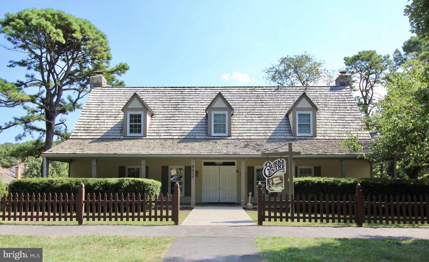5941 POWELLS LANDING RD, BURKE, Virginia 22015, 3 Bedrooms Bedrooms, ,3 BathroomsBathrooms,Residential,For sale,5941 POWELLS LANDING RD,VAFX2240808 MLS # VAFX2240808