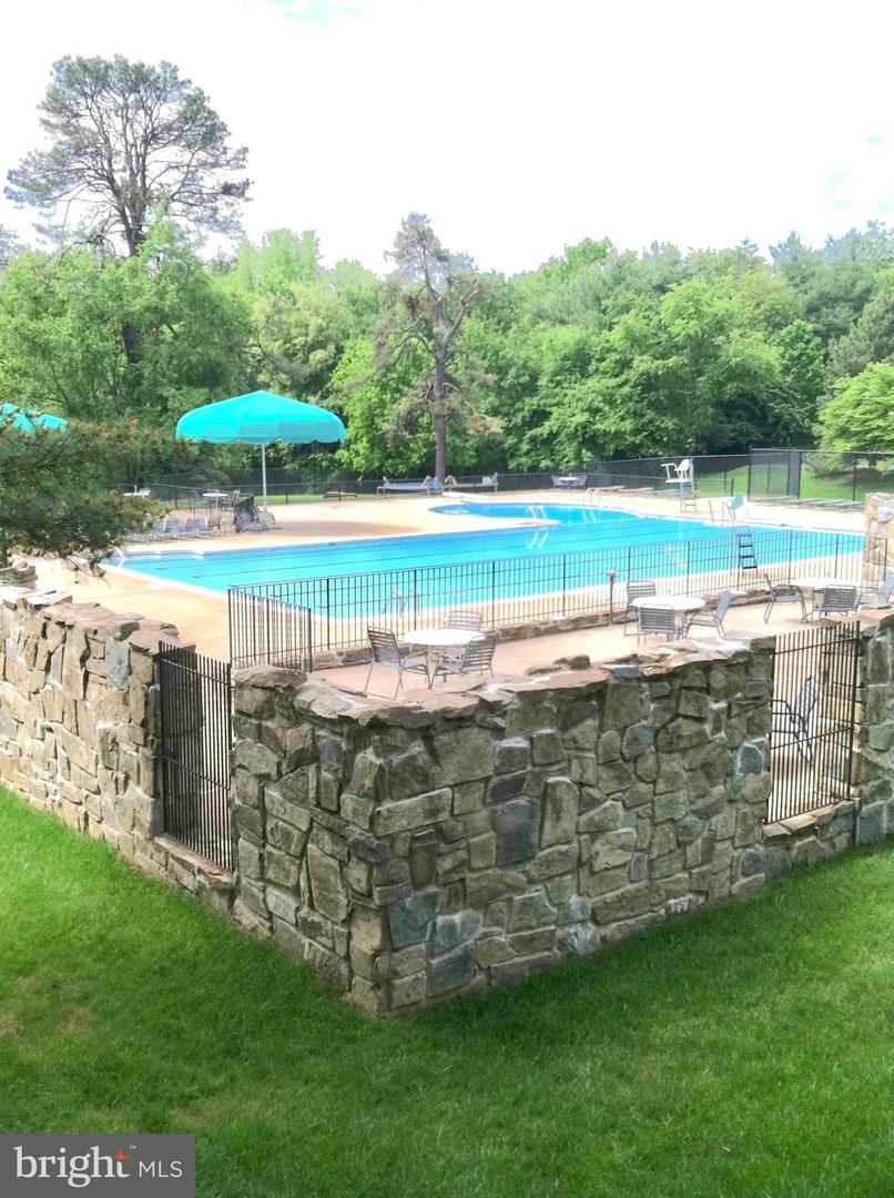 5941 POWELLS LANDING RD, BURKE, Virginia 22015, 3 Bedrooms Bedrooms, ,3 BathroomsBathrooms,Residential,For sale,5941 POWELLS LANDING RD,VAFX2240808 MLS # VAFX2240808