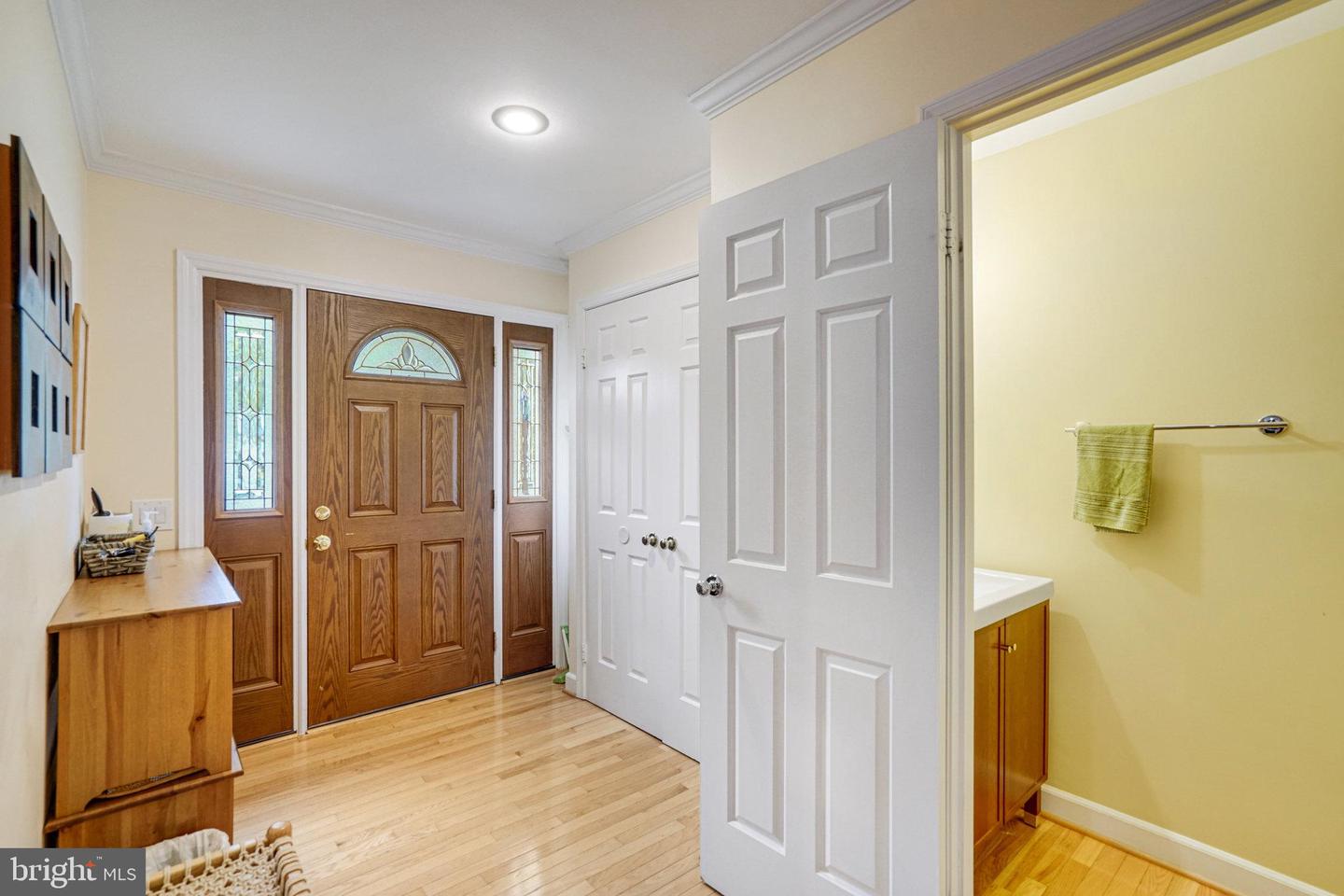 5941 POWELLS LANDING RD, BURKE, Virginia 22015, 3 Bedrooms Bedrooms, ,3 BathroomsBathrooms,Residential,For sale,5941 POWELLS LANDING RD,VAFX2240808 MLS # VAFX2240808