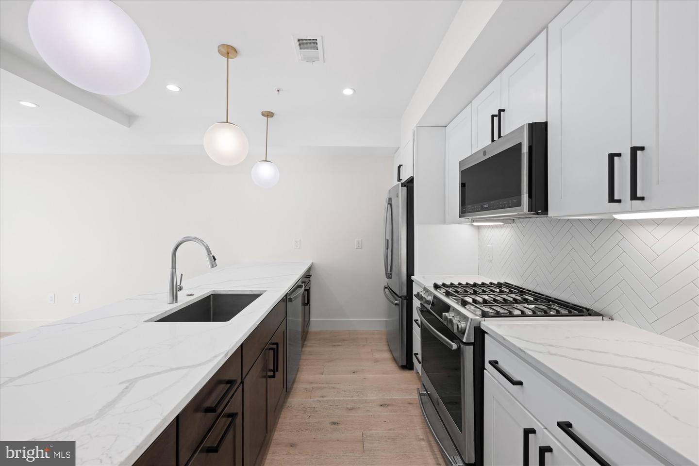 716 UPSHUR ST NW #2, WASHINGTON, District Of Columbia 20011, 2 Bedrooms Bedrooms, ,2 BathroomsBathrooms,Residential,For sale,716 UPSHUR ST NW #2,DCDC2200554 MLS # DCDC2200554