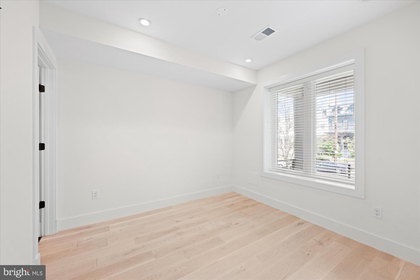 716 UPSHUR ST NW #2, WASHINGTON, District Of Columbia 20011, 2 Bedrooms Bedrooms, ,2 BathroomsBathrooms,Residential,For sale,716 UPSHUR ST NW #2,DCDC2200554 MLS # DCDC2200554