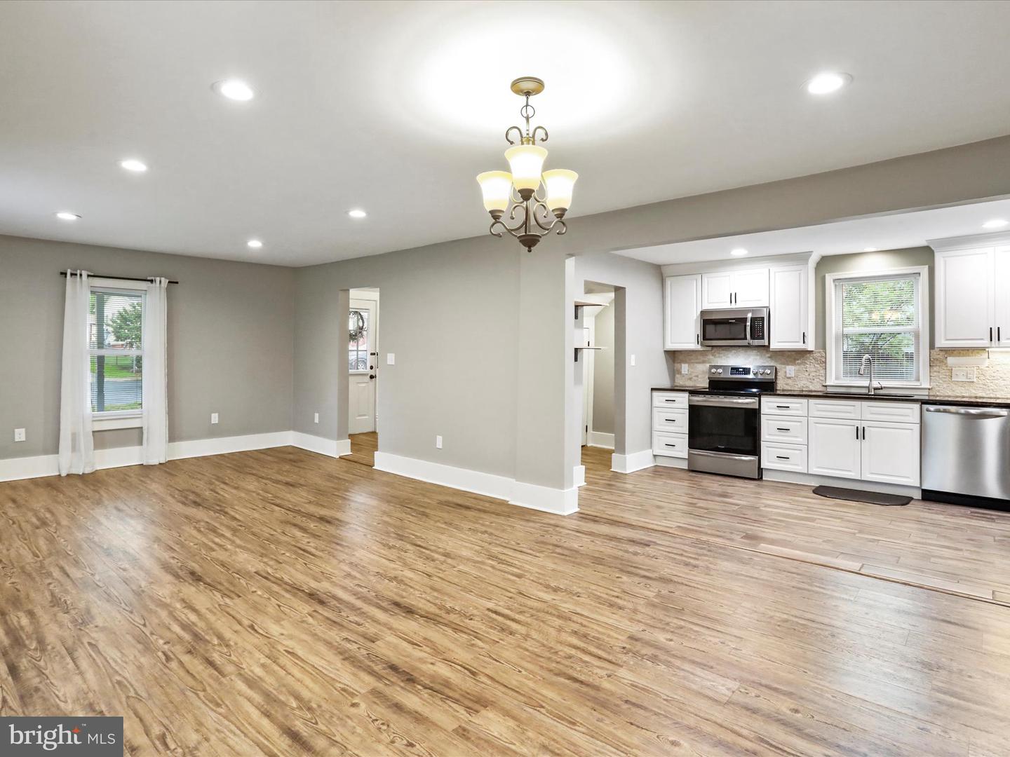 387 ASH ST, STRASBURG, Virginia 22657, 4 Bedrooms Bedrooms, ,2 BathroomsBathrooms,Residential,For sale,387 ASH ST,VASH2011446 MLS # VASH2011446