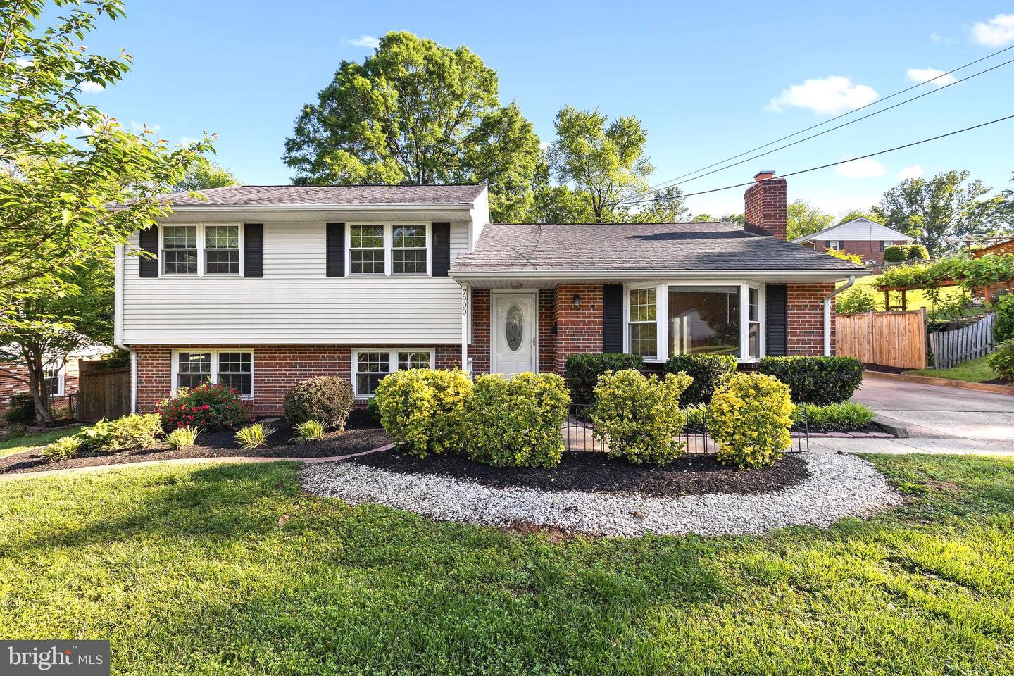 7900 FOOTE LN, SPRINGFIELD, Virginia 22151, 5 Bedrooms Bedrooms, ,2 BathroomsBathrooms,Residential,For sale,7900 FOOTE LN,VAFX2240660 MLS # VAFX2240660