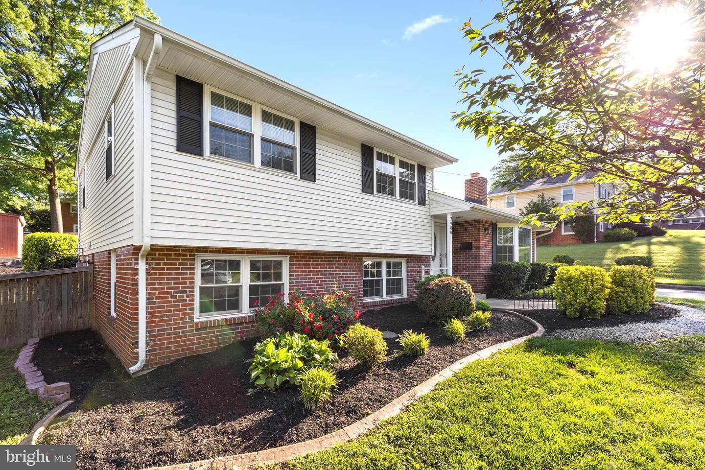 7900 FOOTE LN, SPRINGFIELD, Virginia 22151, 5 Bedrooms Bedrooms, ,2 BathroomsBathrooms,Residential,For sale,7900 FOOTE LN,VAFX2240660 MLS # VAFX2240660