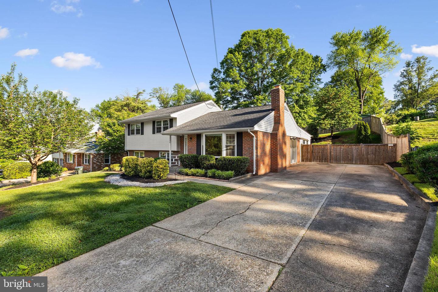 7900 FOOTE LN, SPRINGFIELD, Virginia 22151, 5 Bedrooms Bedrooms, ,2 BathroomsBathrooms,Residential,For sale,7900 FOOTE LN,VAFX2240660 MLS # VAFX2240660