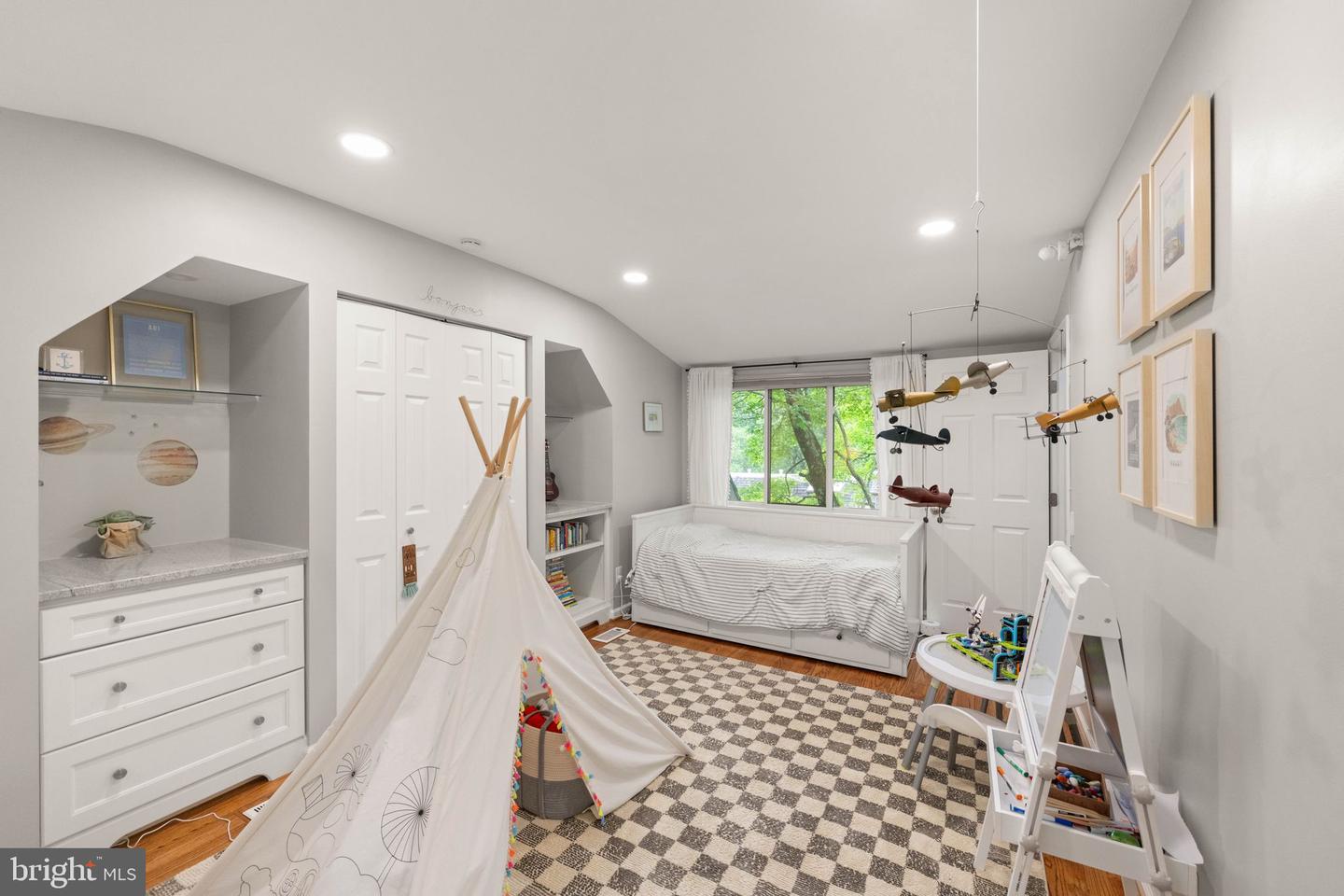 1535 PARK GLEN CT, RESTON, Virginia 20190, 4 Bedrooms Bedrooms, ,3 BathroomsBathrooms,Residential,For sale,1535 PARK GLEN CT,VAFX2240818 MLS # VAFX2240818