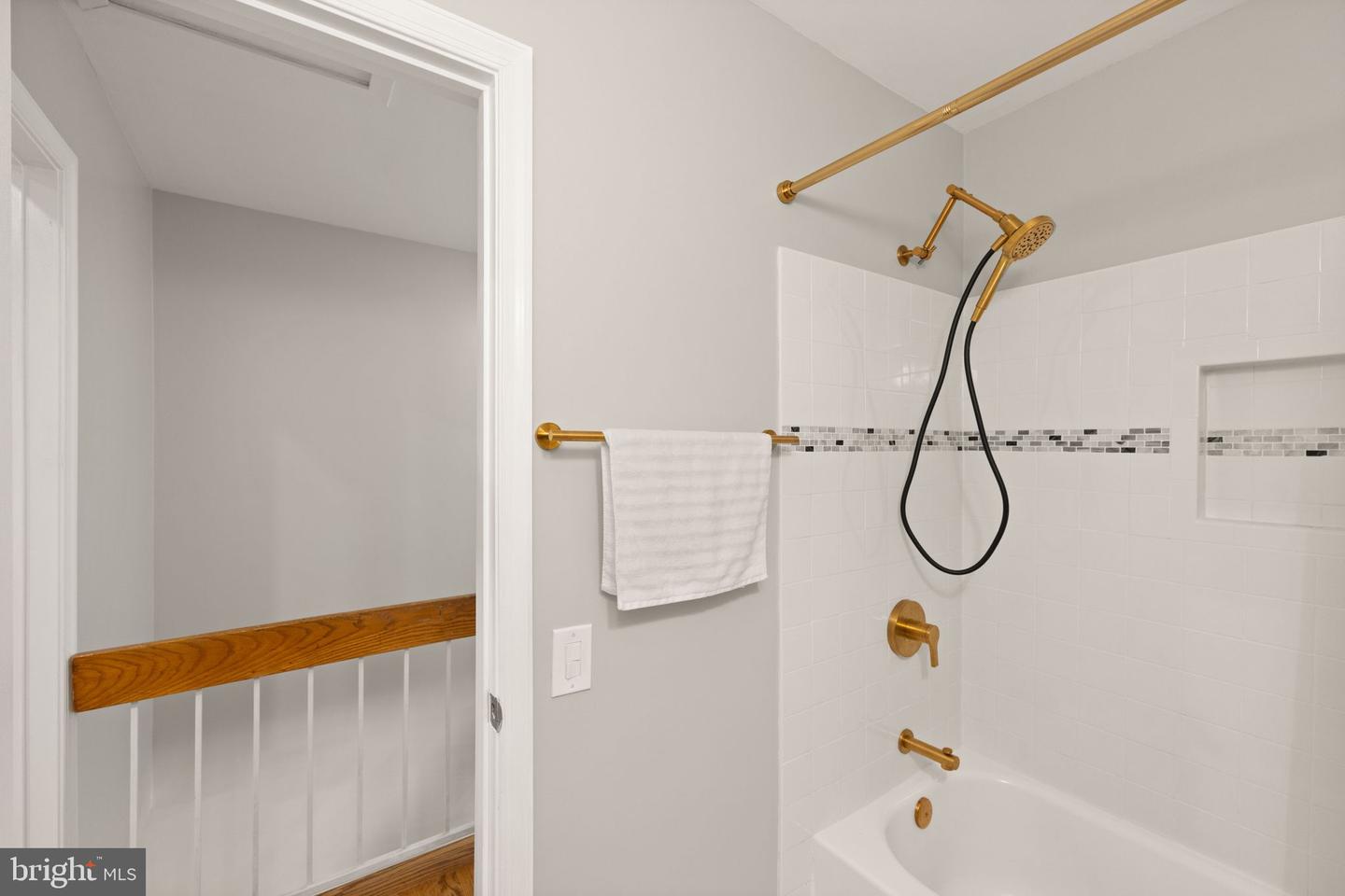 1535 PARK GLEN CT, RESTON, Virginia 20190, 4 Bedrooms Bedrooms, ,3 BathroomsBathrooms,Residential,For sale,1535 PARK GLEN CT,VAFX2240818 MLS # VAFX2240818