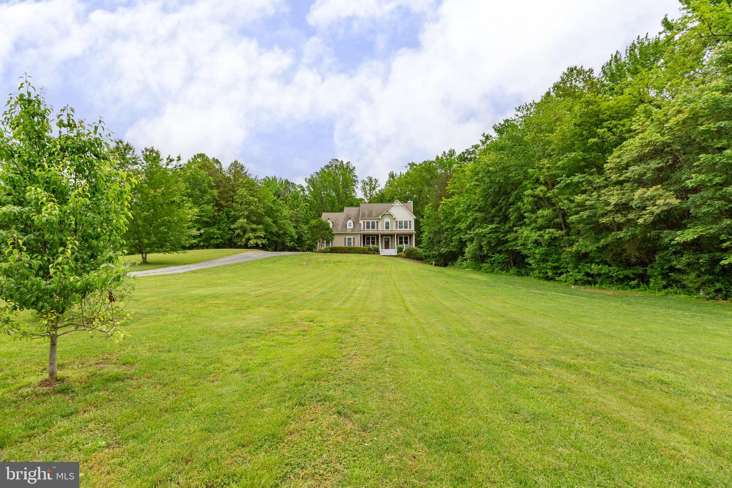 838 HARTWOOD RD, FREDERICKSBURG, Virginia 22406, 5 Bedrooms Bedrooms, ,4 BathroomsBathrooms,Residential,For sale,838 HARTWOOD RD,VAST2038800 MLS # VAST2038800