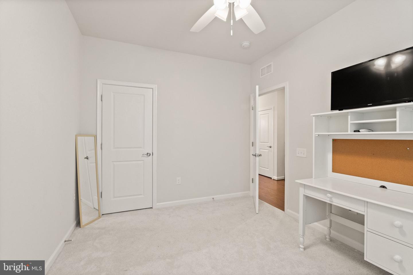 16136 PINK POPPY WAY, HAYMARKET, Virginia 20169, 2 Bedrooms Bedrooms, ,2 BathroomsBathrooms,Residential,For sale,16136 PINK POPPY WAY,VAPW2094598 MLS # VAPW2094598