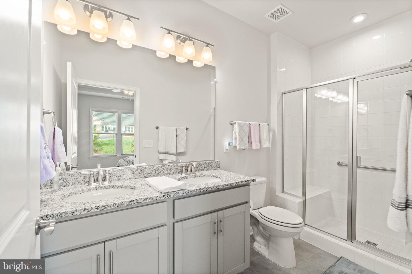 16136 PINK POPPY WAY, HAYMARKET, Virginia 20169, 2 Bedrooms Bedrooms, ,2 BathroomsBathrooms,Residential,For sale,16136 PINK POPPY WAY,VAPW2094598 MLS # VAPW2094598