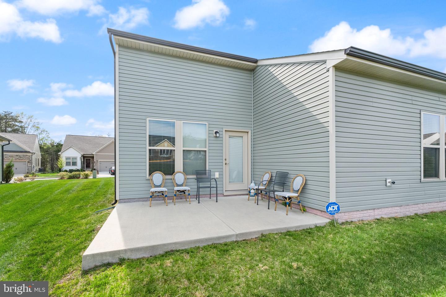 16136 PINK POPPY WAY, HAYMARKET, Virginia 20169, 2 Bedrooms Bedrooms, ,2 BathroomsBathrooms,Residential,For sale,16136 PINK POPPY WAY,VAPW2094598 MLS # VAPW2094598