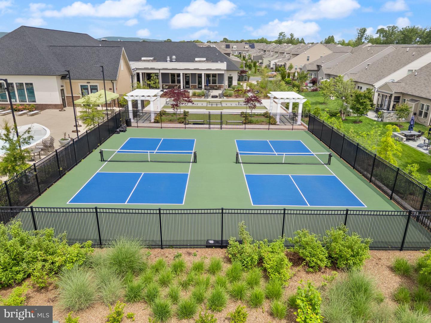 16136 PINK POPPY WAY, HAYMARKET, Virginia 20169, 2 Bedrooms Bedrooms, ,2 BathroomsBathrooms,Residential,For sale,16136 PINK POPPY WAY,VAPW2094598 MLS # VAPW2094598