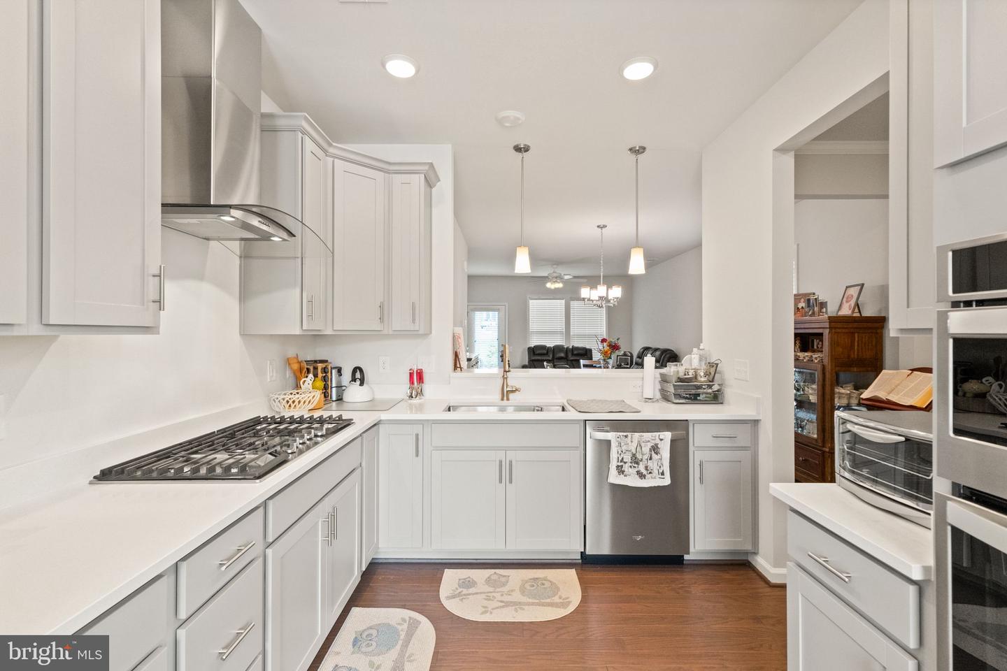 16136 PINK POPPY WAY, HAYMARKET, Virginia 20169, 2 Bedrooms Bedrooms, ,2 BathroomsBathrooms,Residential,For sale,16136 PINK POPPY WAY,VAPW2094598 MLS # VAPW2094598