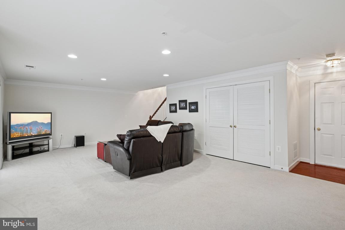 2529 PASCAL PL, HERNDON, Virginia 20171, 3 Bedrooms Bedrooms, ,2 BathroomsBathrooms,Residential,For sale,2529 PASCAL PL,VAFX2240906 MLS # VAFX2240906