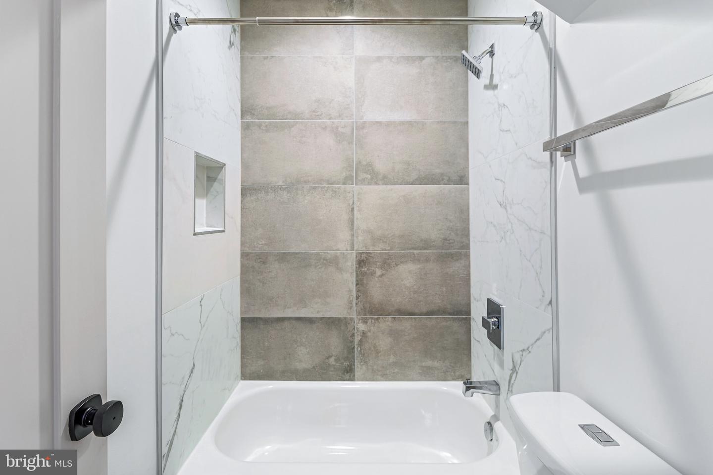 845 19TH ST NE #PH-12, WASHINGTON, District Of Columbia 20002, 2 Bedrooms Bedrooms, ,2 BathroomsBathrooms,Residential,For sale,845 19TH ST NE #PH-12,DCDC2200654 MLS # DCDC2200654