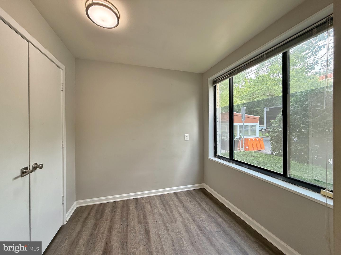 5112 MACARTHUR BLVD NW #101, WASHINGTON, District Of Columbia 20016, 1 Bedroom Bedrooms, ,2 BathroomsBathrooms,Residential,For sale,5112 MACARTHUR BLVD NW #101,DCDC2200688 MLS # DCDC2200688