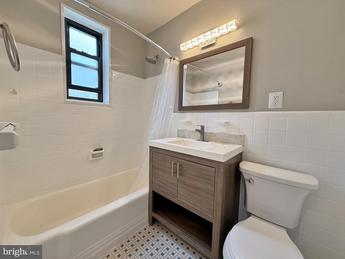 5112 MACARTHUR BLVD NW #101, WASHINGTON, District Of Columbia 20016, 1 Bedroom Bedrooms, ,2 BathroomsBathrooms,Residential,For sale,5112 MACARTHUR BLVD NW #101,DCDC2200688 MLS # DCDC2200688