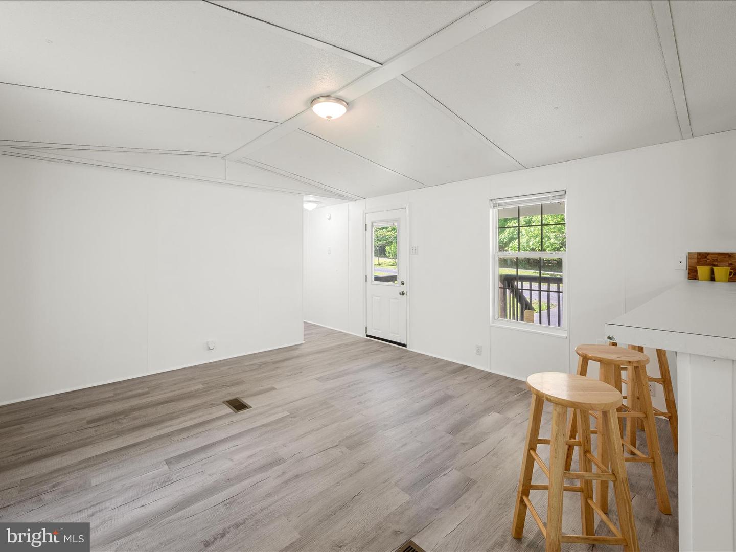 455 MARPLE RD, WINCHESTER, Virginia 22603, 3 Bedrooms Bedrooms, ,2 BathroomsBathrooms,Residential,For sale,455 MARPLE RD,VAFV2034180 MLS # VAFV2034180