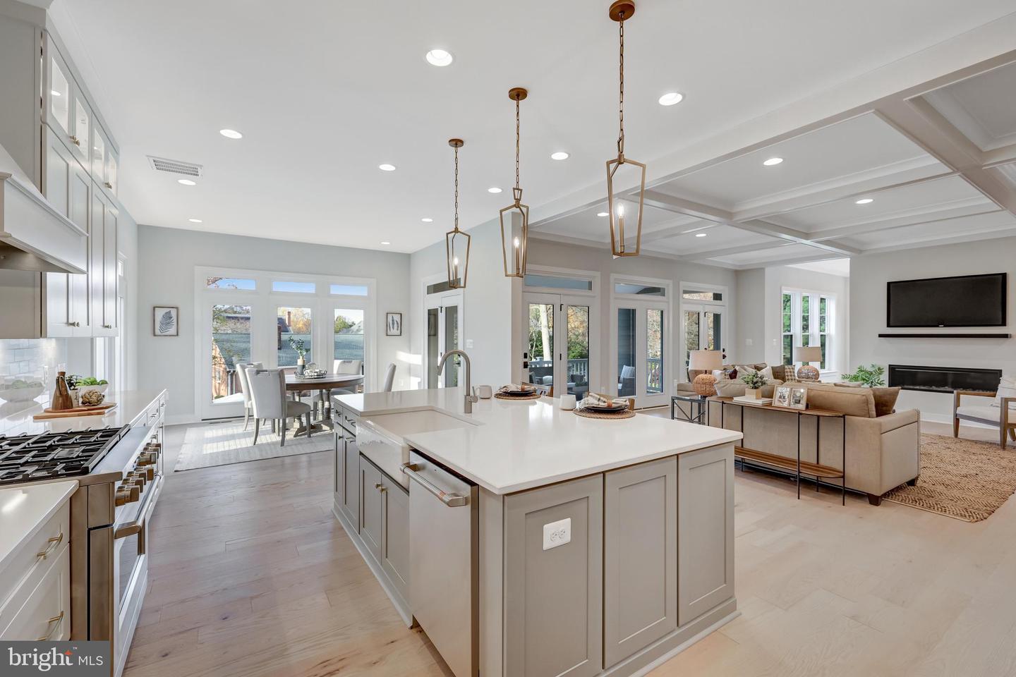 3013 N TORONTO ST, ARLINGTON, Virginia 22213, 4 Bedrooms Bedrooms, ,3 BathroomsBathrooms,Residential,For sale,3013 N TORONTO ST,VAAR2057506 MLS # VAAR2057506