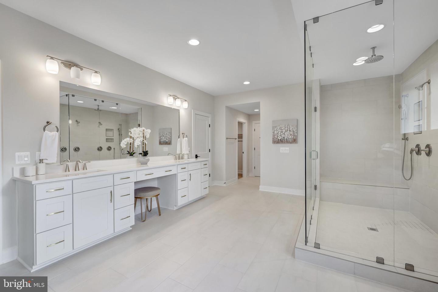 3013 N TORONTO ST, ARLINGTON, Virginia 22213, 4 Bedrooms Bedrooms, ,3 BathroomsBathrooms,Residential,For sale,3013 N TORONTO ST,VAAR2057506 MLS # VAAR2057506