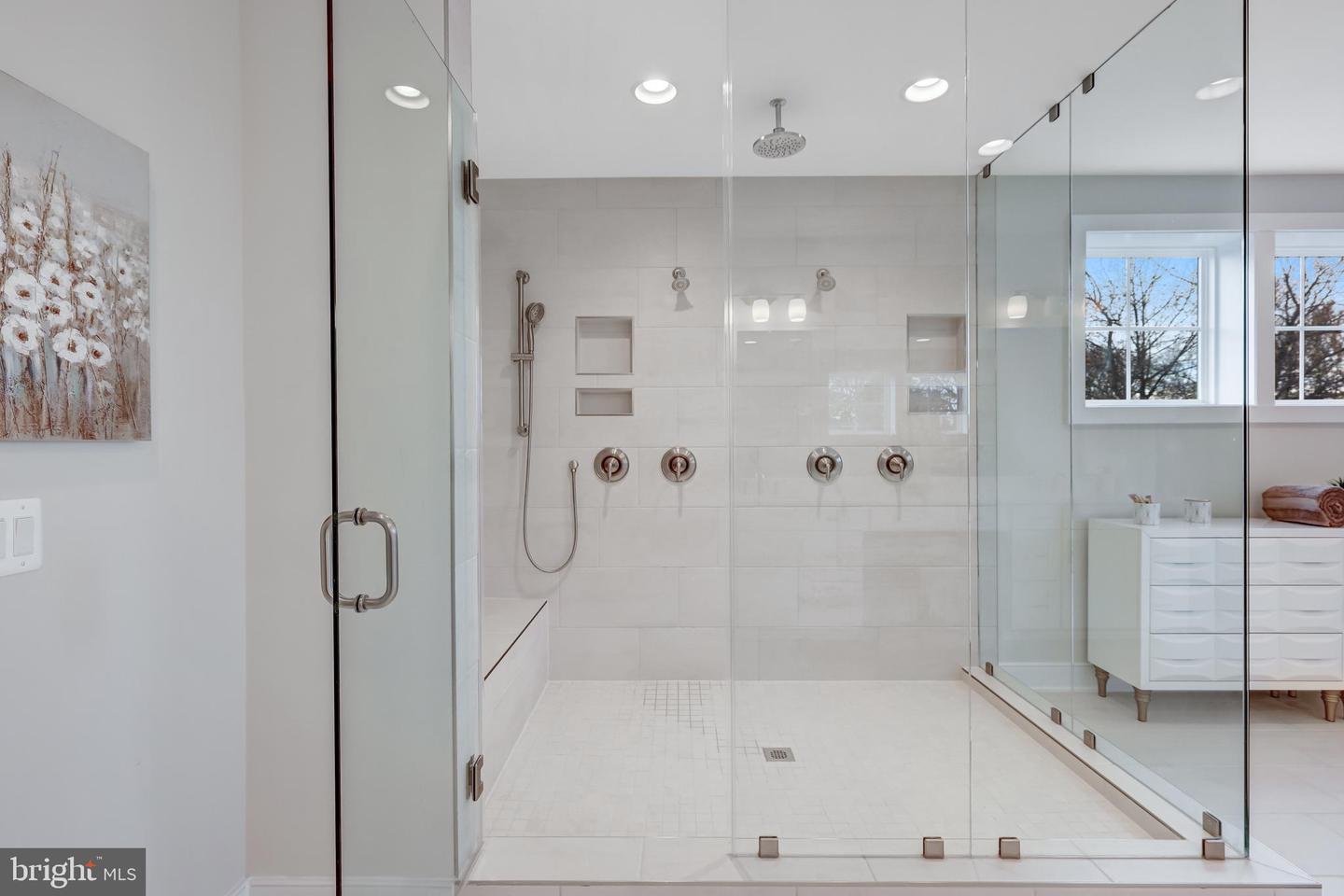 3013 N TORONTO ST, ARLINGTON, Virginia 22213, 4 Bedrooms Bedrooms, ,3 BathroomsBathrooms,Residential,For sale,3013 N TORONTO ST,VAAR2057506 MLS # VAAR2057506