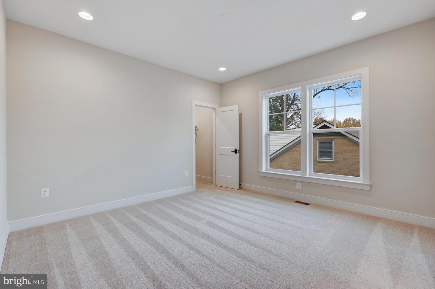 3013 N TORONTO ST, ARLINGTON, Virginia 22213, 4 Bedrooms Bedrooms, ,3 BathroomsBathrooms,Residential,For sale,3013 N TORONTO ST,VAAR2057506 MLS # VAAR2057506