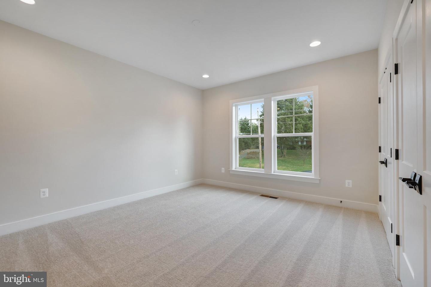 3013 N TORONTO ST, ARLINGTON, Virginia 22213, 4 Bedrooms Bedrooms, ,3 BathroomsBathrooms,Residential,For sale,3013 N TORONTO ST,VAAR2057506 MLS # VAAR2057506