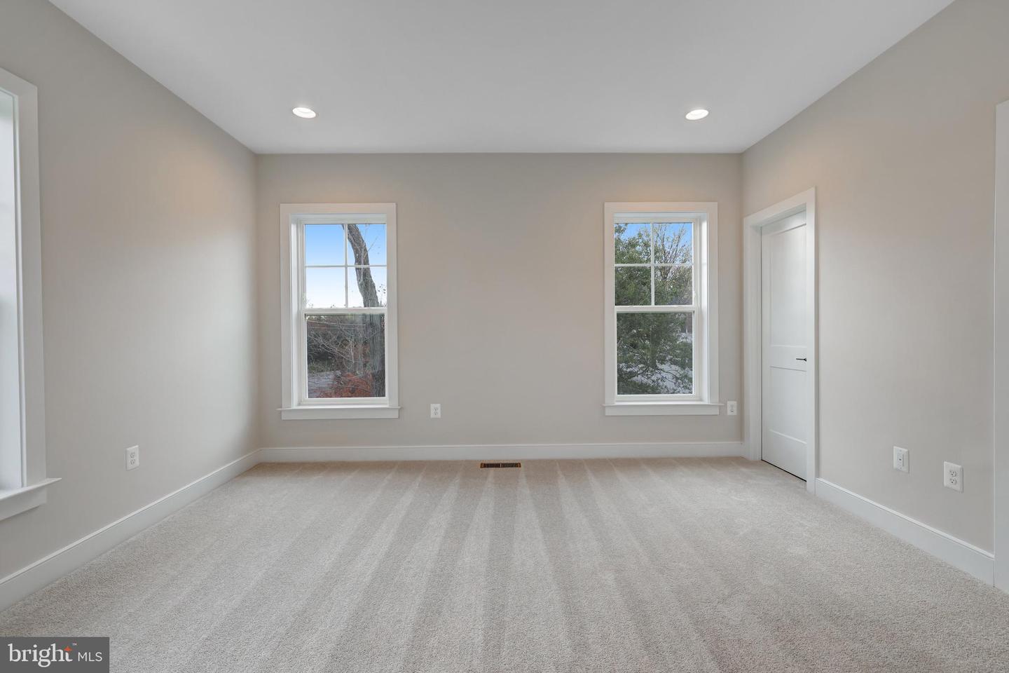 3013 N TORONTO ST, ARLINGTON, Virginia 22213, 4 Bedrooms Bedrooms, ,3 BathroomsBathrooms,Residential,For sale,3013 N TORONTO ST,VAAR2057506 MLS # VAAR2057506