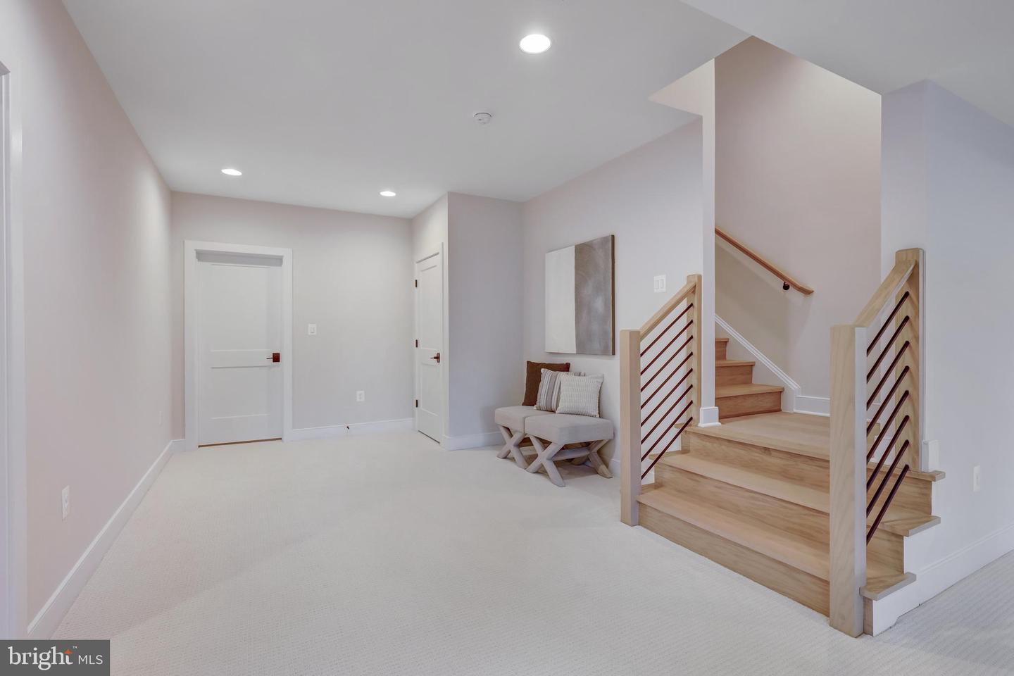 3013 N TORONTO ST, ARLINGTON, Virginia 22213, 4 Bedrooms Bedrooms, ,3 BathroomsBathrooms,Residential,For sale,3013 N TORONTO ST,VAAR2057506 MLS # VAAR2057506