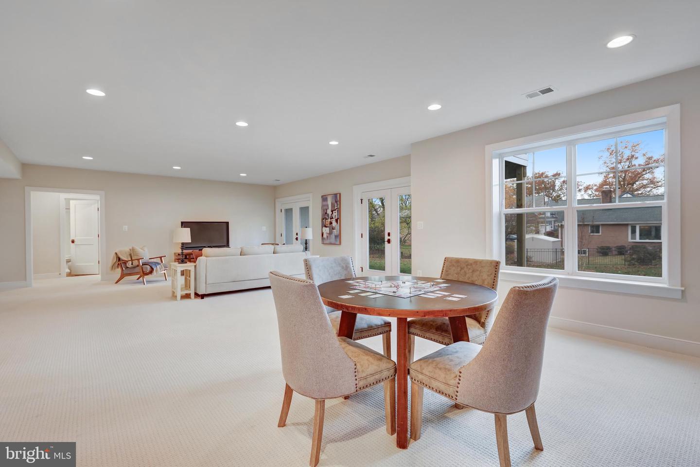 3013 N TORONTO ST, ARLINGTON, Virginia 22213, 4 Bedrooms Bedrooms, ,3 BathroomsBathrooms,Residential,For sale,3013 N TORONTO ST,VAAR2057506 MLS # VAAR2057506