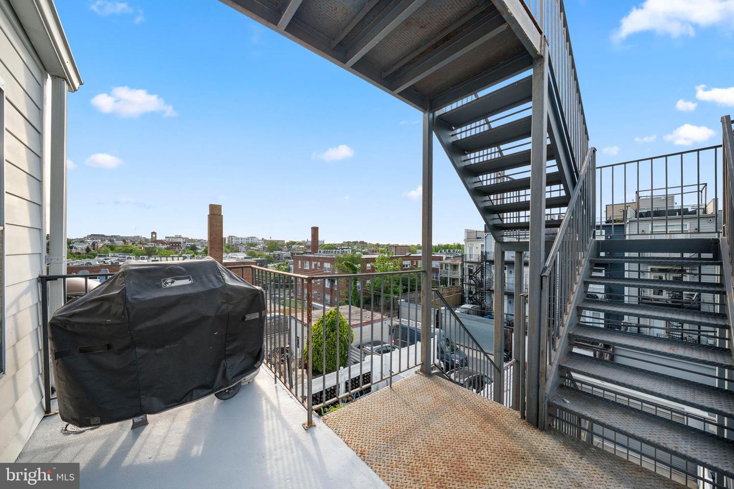 731 FAIRMONT ST NW #2, WASHINGTON, District Of Columbia 20001, 3 Bedrooms Bedrooms, 5 Rooms Rooms,3 BathroomsBathrooms,Residential,For sale,731 FAIRMONT ST NW #2,DCDC2200780 MLS # DCDC2200780