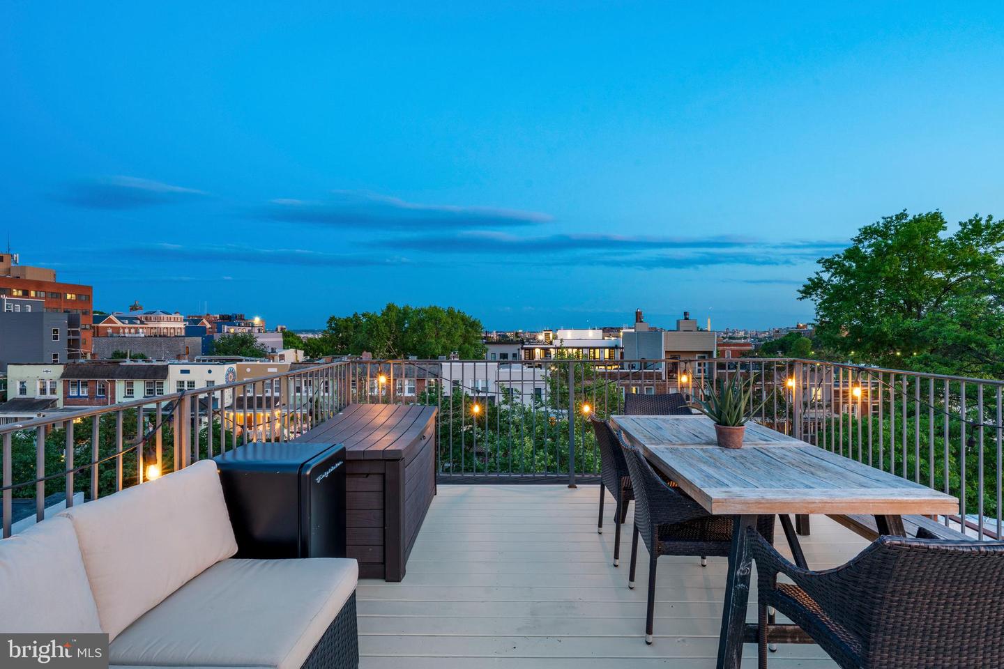 731 FAIRMONT ST NW #2, WASHINGTON, District Of Columbia 20001, 3 Bedrooms Bedrooms, 5 Rooms Rooms,3 BathroomsBathrooms,Residential,For sale,731 FAIRMONT ST NW #2,DCDC2200780 MLS # DCDC2200780