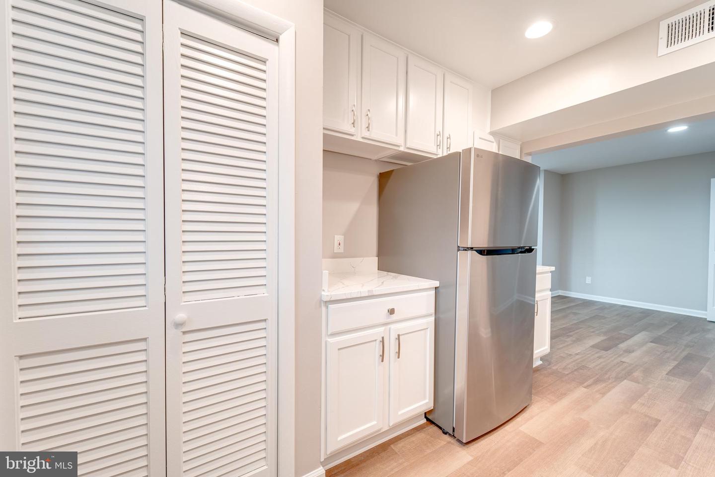 51 SKYHILL RD #202, ALEXANDRIA, Virginia 22314, 3 Bedrooms Bedrooms, ,2 BathroomsBathrooms,Residential,For sale,51 SKYHILL RD #202,VAAX2045374 MLS # VAAX2045374