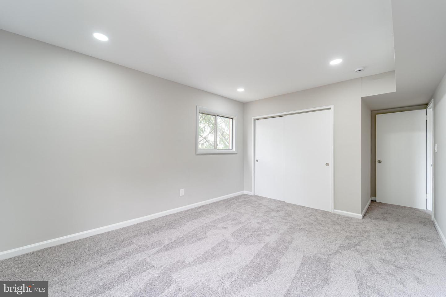 51 SKYHILL RD #202, ALEXANDRIA, Virginia 22314, 3 Bedrooms Bedrooms, ,2 BathroomsBathrooms,Residential,For sale,51 SKYHILL RD #202,VAAX2045374 MLS # VAAX2045374