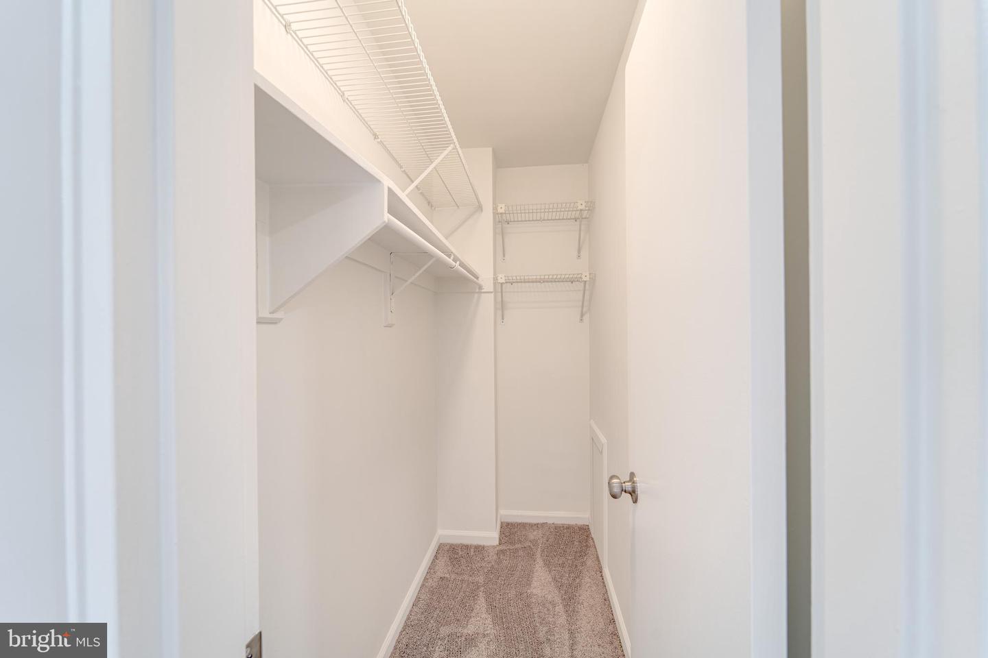 51 SKYHILL RD #202, ALEXANDRIA, Virginia 22314, 3 Bedrooms Bedrooms, ,2 BathroomsBathrooms,Residential,For sale,51 SKYHILL RD #202,VAAX2045374 MLS # VAAX2045374
