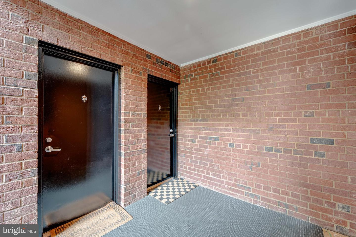 51 SKYHILL RD #202, ALEXANDRIA, Virginia 22314, 3 Bedrooms Bedrooms, ,2 BathroomsBathrooms,Residential,For sale,51 SKYHILL RD #202,VAAX2045374 MLS # VAAX2045374